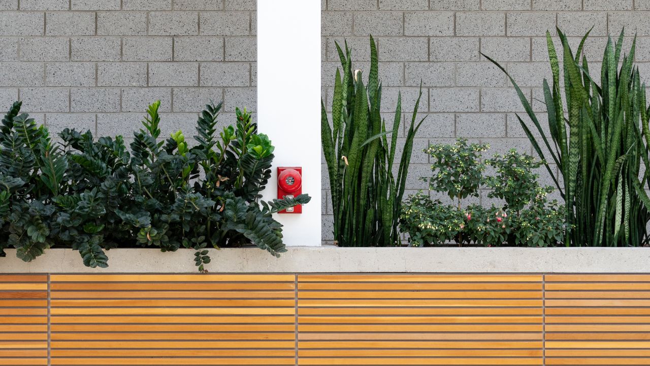 Fire alarm on a column